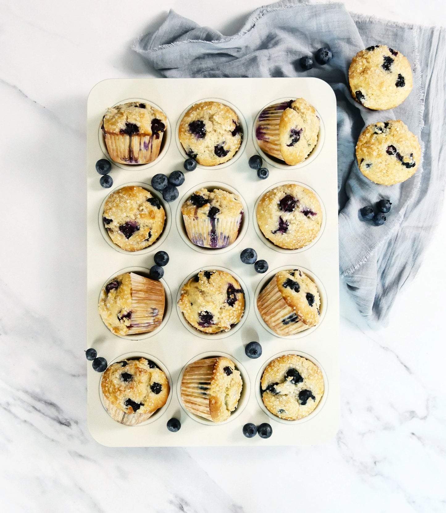 USA Pan 12 Cup Ceramic Muffin Pan