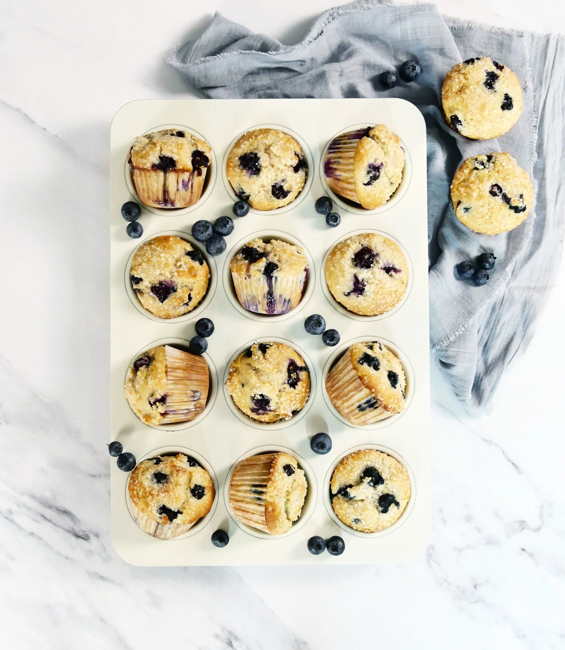 USA Pan 12 Cup Ceramic Muffin Pan