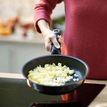 Protect Steelux Premium Frypan 24cm (138 100 24 100)