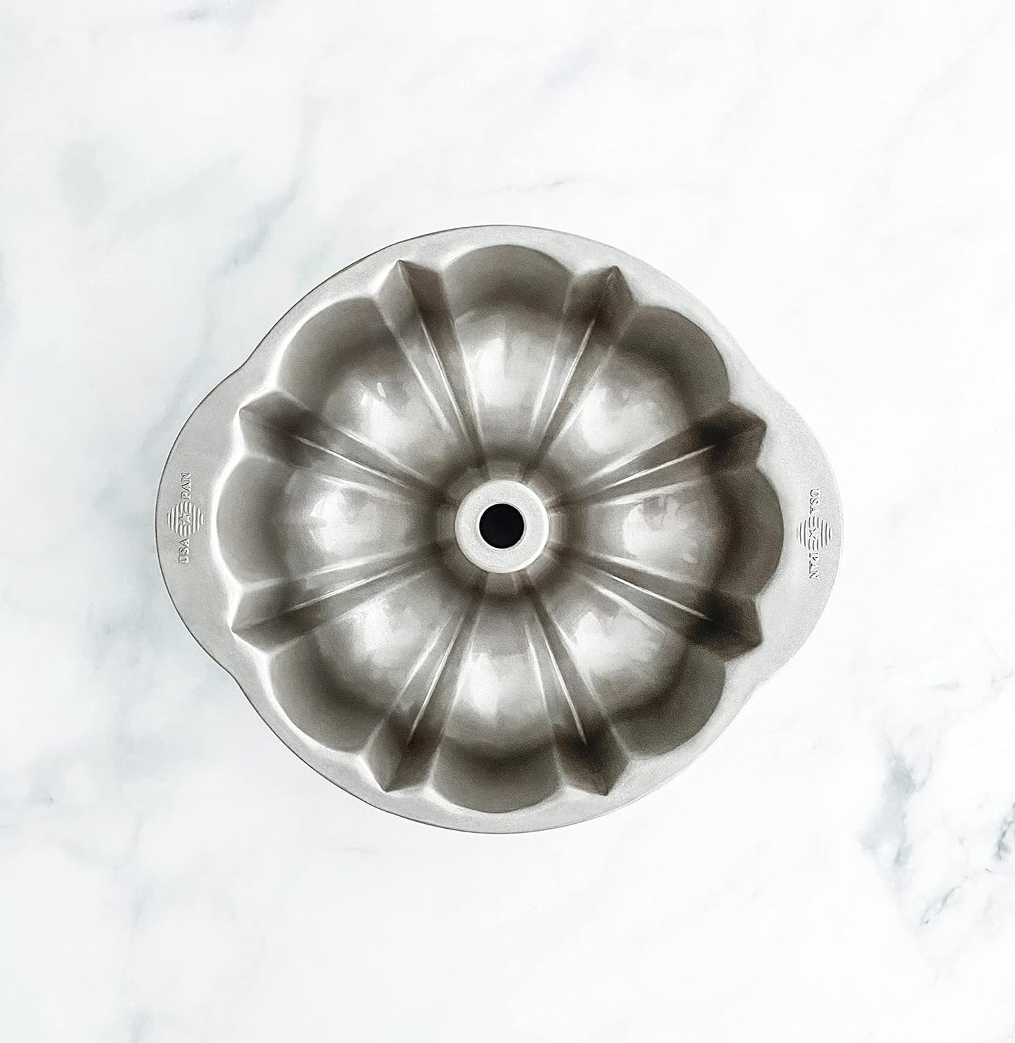 USA Fluted Tube Cake Pan