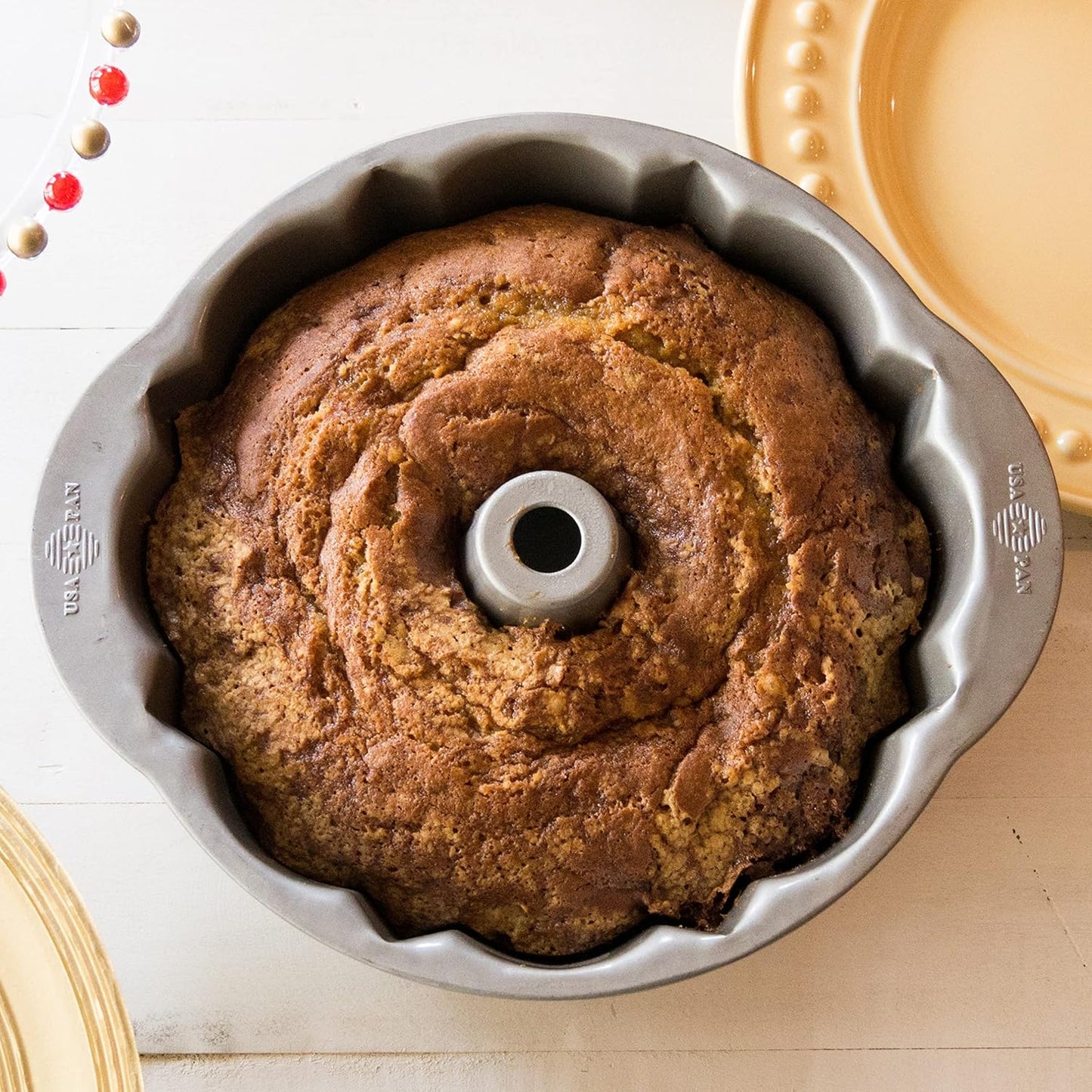 USA Fluted Tube Cake Pan