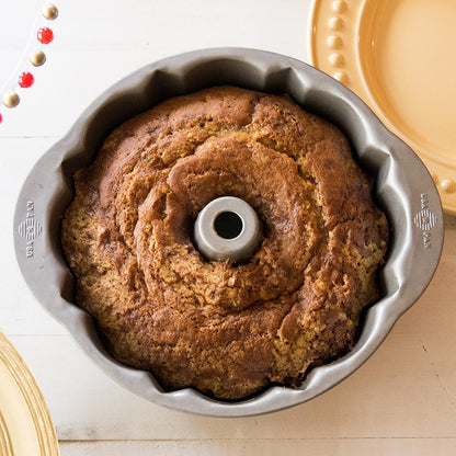 USA Fluted Tube Cake Pan